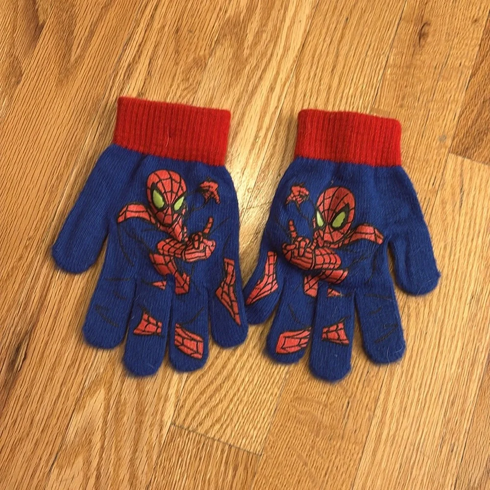 Red and Blue Spiderman Gloves (One Size)